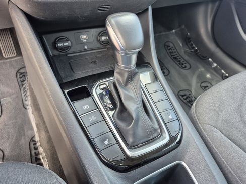 Used 2020 Hyundai Ioniq SEL FWD image 26