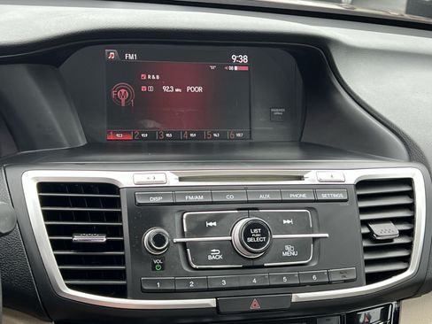 Used 2016 Honda Accord LX image 18