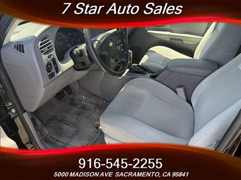 Used 2009 Chevrolet TrailBlazer LT w/ Cargo Convenience Package image 10