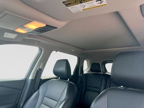 Used 2025 Nissan Rogue SV w/ SV Premium Package FWD image 20