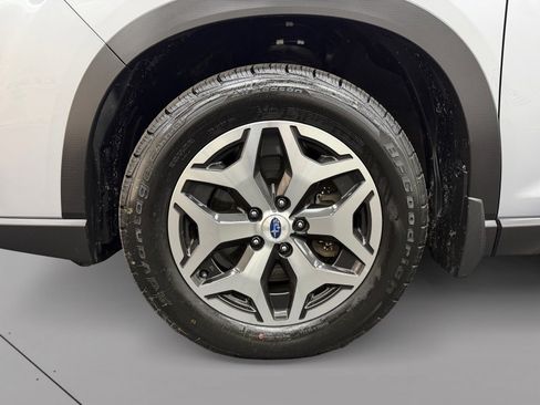 Used 2021 Subaru Forester Premium image 14