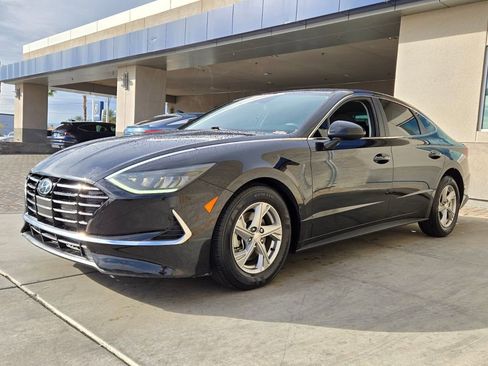 Used 2022 Hyundai Sonata SE image 2