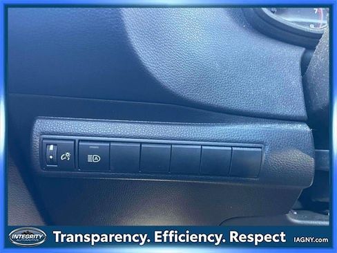Certified 2023 Toyota Corolla SE image 17