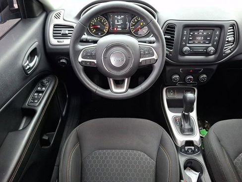 Certified 2018 Jeep Compass Sport image 13