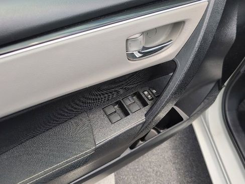 Used 2019 Toyota Corolla LE FWD image 21