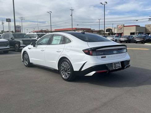 New 2026 Hyundai Sonata Limited FWD image 3