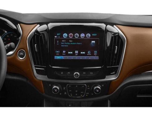 Used 2021 Chevrolet Traverse High Country image 14