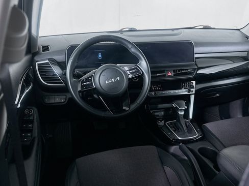 Used 2025 Kia Seltos S image 18