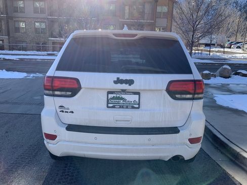 Used 2019 Jeep Grand Cherokee Altitude image 11