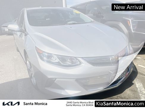 Used 2017 Chevrolet Volt LT w/ Comfort Package image 1