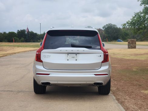Used 2021 Volvo XC90 T6 Momentum w/ Protection Package Premier AWD/4WD image 8