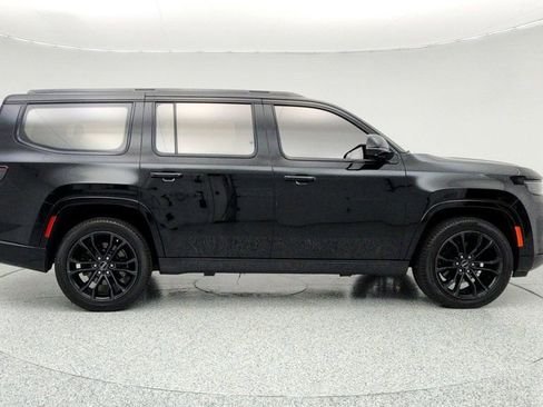 Used 2023 Jeep Grand Wagoneer Series III w/ Quick Order Packagew 28T image 4