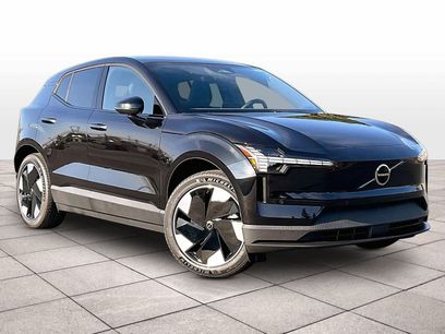 New 2025 Volvo EX30 Plus w/ Protection Package Premier