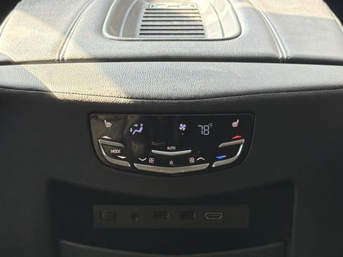 Used 2020 Cadillac Escalade Premium Luxury AWD/4WD image 45