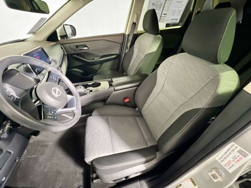 Used 2023 Nissan Rogue SV FWD image 14
