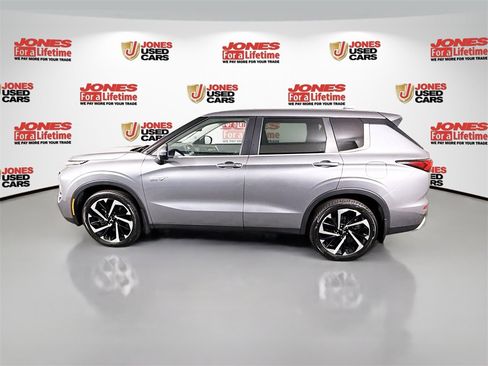 Used 2023 Mitsubishi Outlander SE image 15