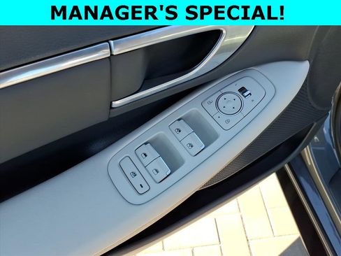 Used 2023 Hyundai Sonata SEL w/ Winter Weather Package image 19