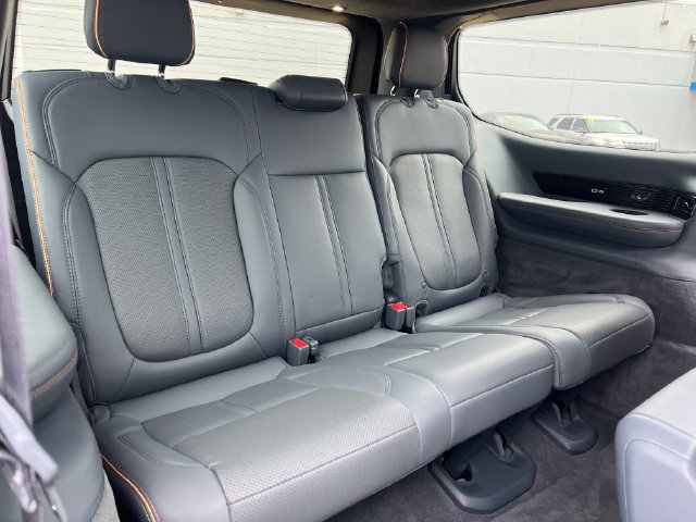 Used 2023 Jeep Grand Wagoneer Series II AWD/4WD image 19