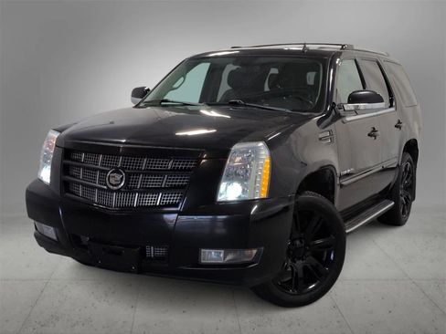 Used 2012 Cadillac Escalade Luxury image 1
