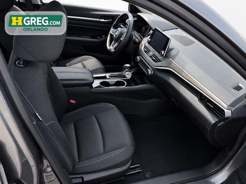 Used 2023 Nissan Altima 2.5 SV FWD image 14