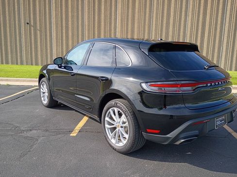 Certified 2026 Porsche Macan AWD/4WD image 3