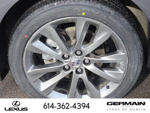 Used 2022 Buick Envision Avenir w/ Technology Package II image 16