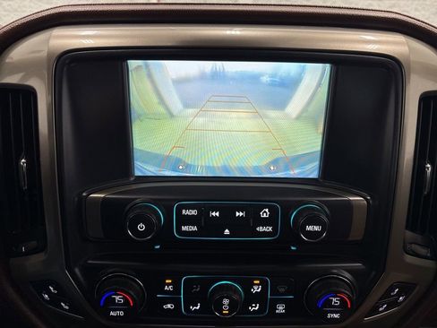 Used 2018 Chevrolet Silverado 1500 High Country image 38