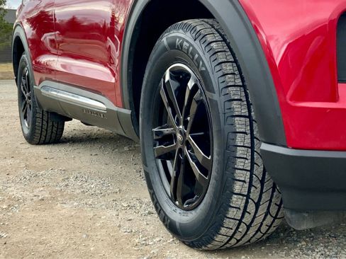 Used 2021 Ford Explorer XLT w/ Class III Trailer Tow Package image 15