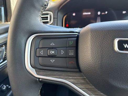 Used 2024 Jeep Wagoneer Series II image 13