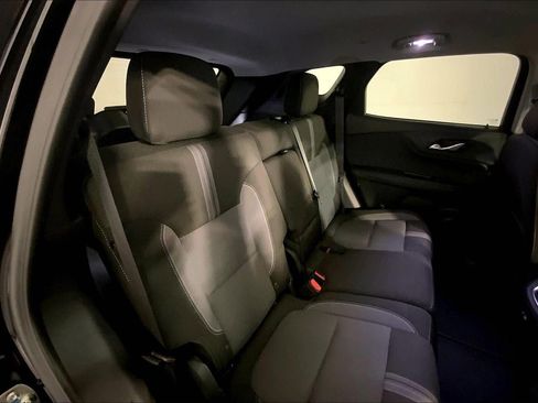 Used 2025 Chevrolet Blazer LT image 23