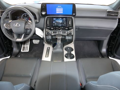 Used 2026 Lexus LX 600 F Sport w/ Accessory Package (Z1) AWD/4WD image 38