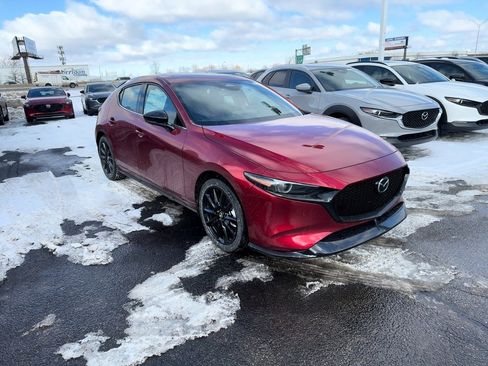 New 2026 MAZDA MAZDA3 Hatchback w/Premium Plus Pkg image 3