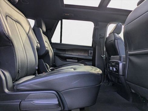 Used 2021 Ford Expedition Limited image 22