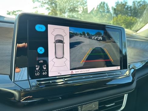 New 2026 Volkswagen Atlas SE image 35