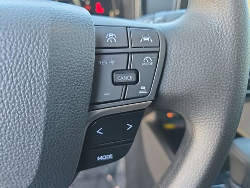 Used 2025 Toyota Camry LE w/ Convenience Package FWD image 17