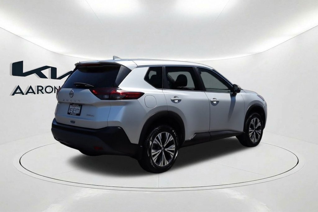Used 2022 Nissan Rogue SV AWD/4WD image 4