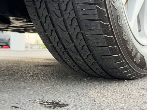 Certified 2023 Toyota Corolla Cross LE image 12