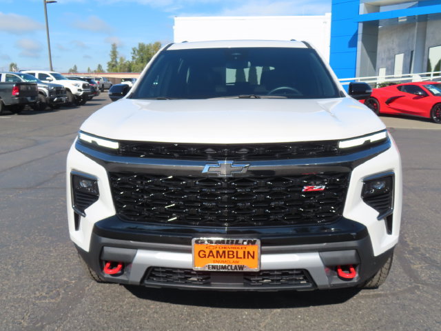 Used 2024 Chevrolet Traverse Z71 w/ LPO, Floor Liner Package AWD/4WD image 2