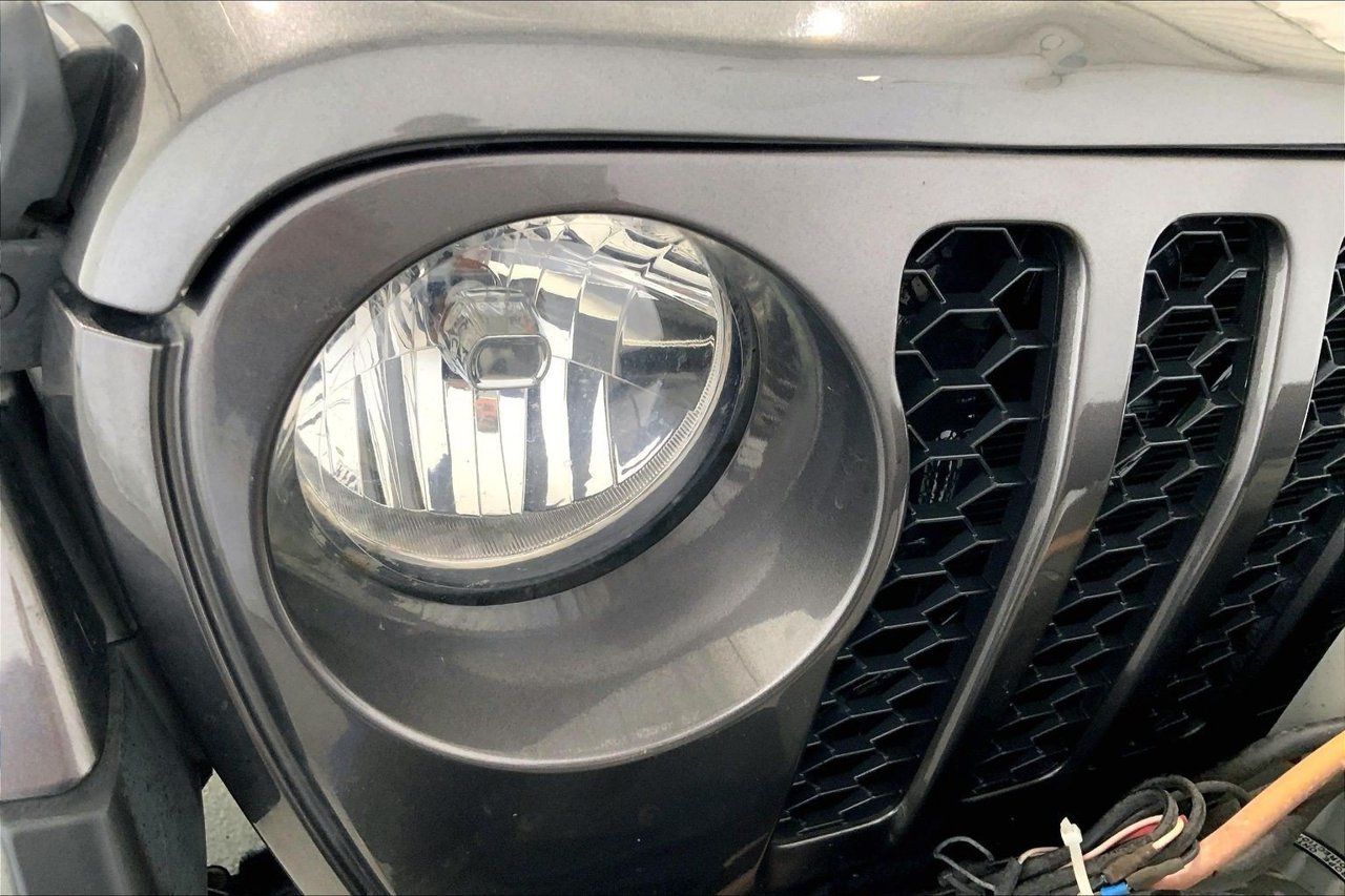 Used 2022 Jeep Gladiator Sport AWD/4WD image 28