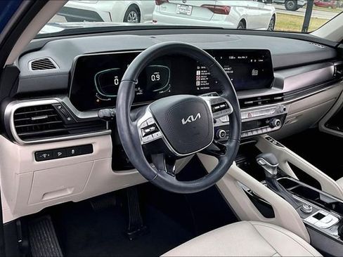 Used 2024 Kia Telluride S w/ S Sunroof Package FWD image 14