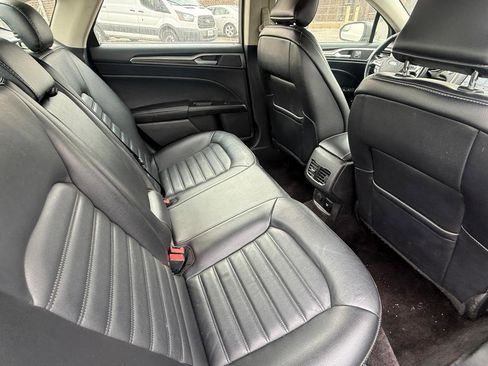 Used 2017 Ford Fusion Energi SE image 20