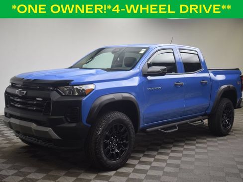 Used 2025 Chevrolet Colorado Trail Boss AWD/4WD image 3