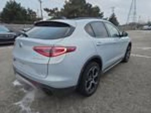 Used 2024 Alfa Romeo Stelvio Ti image 5