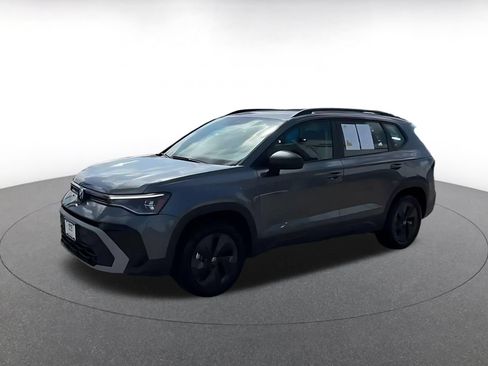 Used 2026 Volkswagen Taos S FWD image 9
