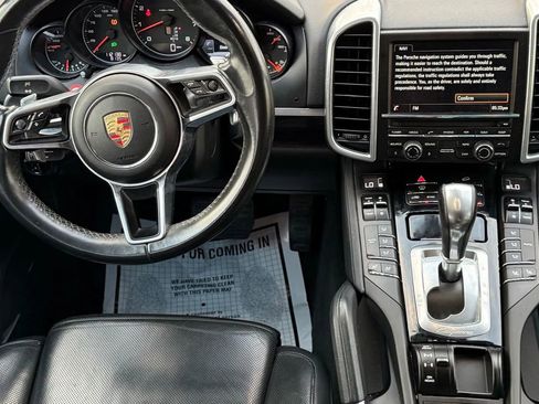 Used 2016 Porsche Cayenne image 15
