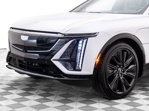 Used 2024 Cadillac Lyriq Sport image 38