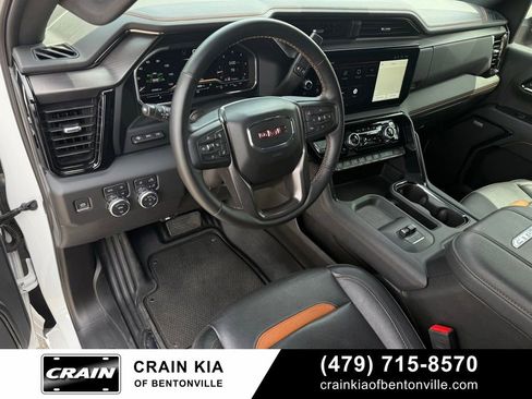 Used 2024 GMC Sierra 2500 AT4 w/ AT4 Premium Plus Package AWD/4WD image 9