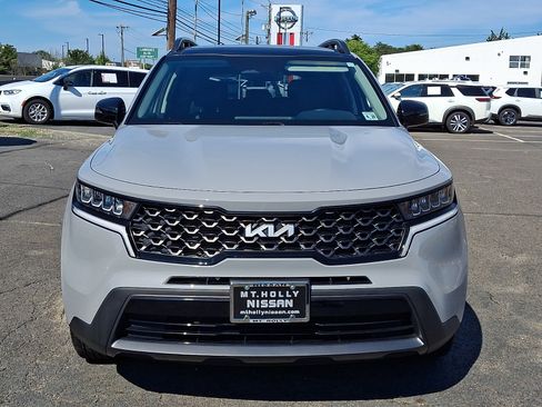 Used 2023 Kia Sorento S w/ Panoramic Sunroof Package AWD/4WD image 2