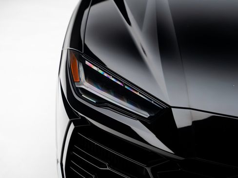 Used 2019 Lamborghini Urus AWD/4WD image 12