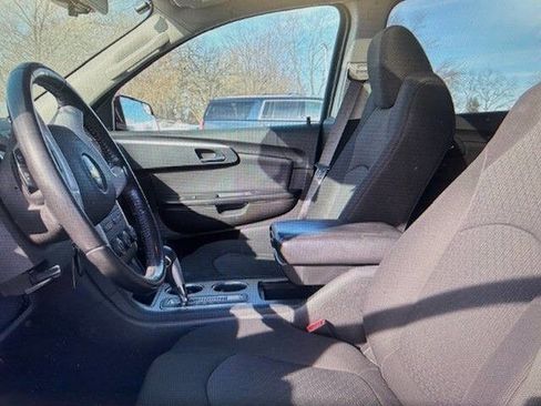 Used 2010 Chevrolet Traverse LT w/ Personal Connectivity Package image 6